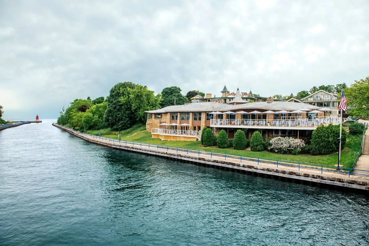 Weathervane restaurant on the lake